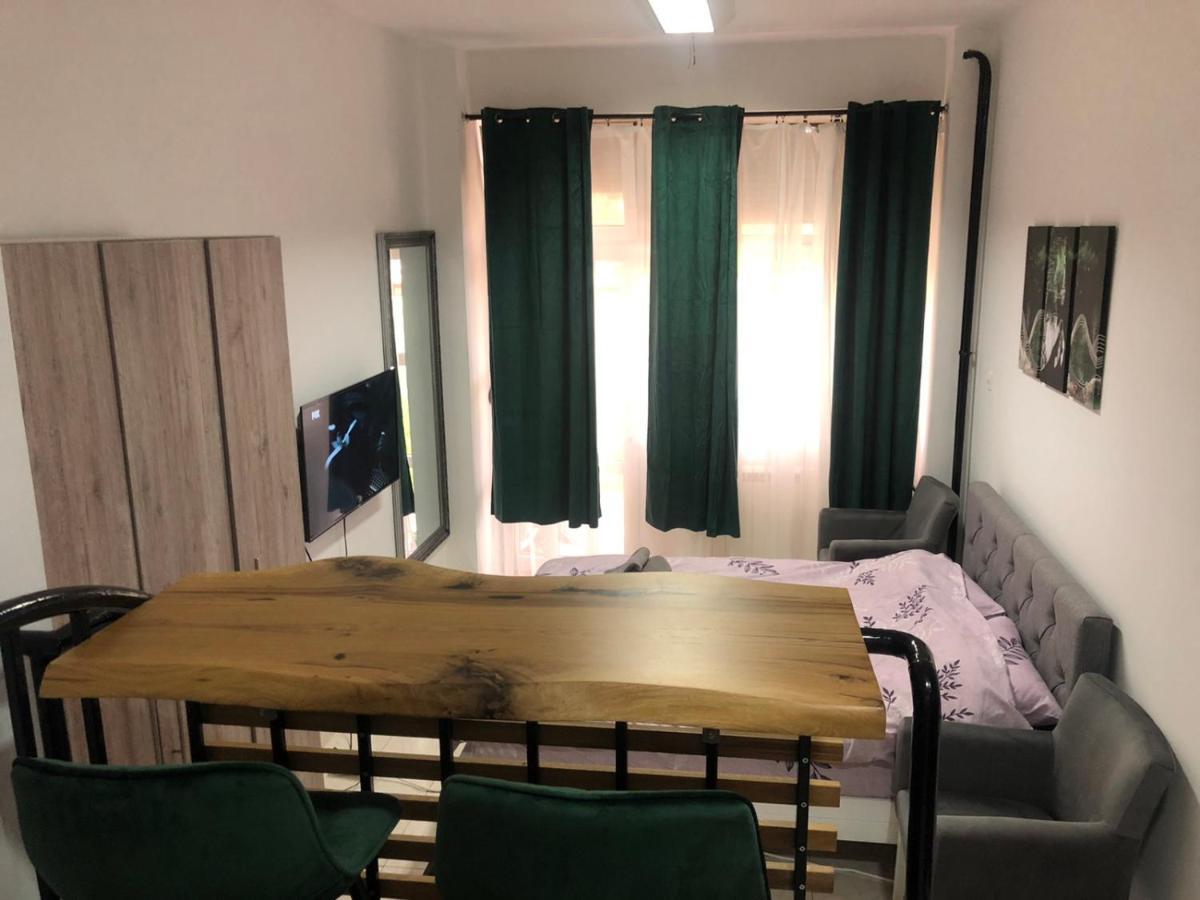 Kosa Apartamento Bezanija Exterior foto